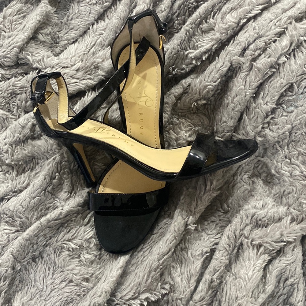 Ivanka Trump black patent sandals! In great condition and easy to walk in! 5.5